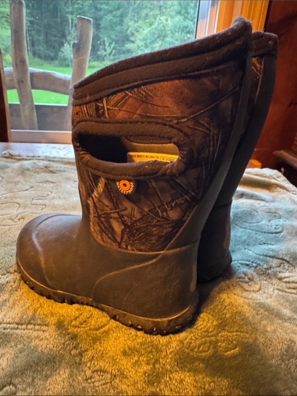 Bogs Little Kids size 7 Waterproof/Insulated Brown Camo Pull-On Boots